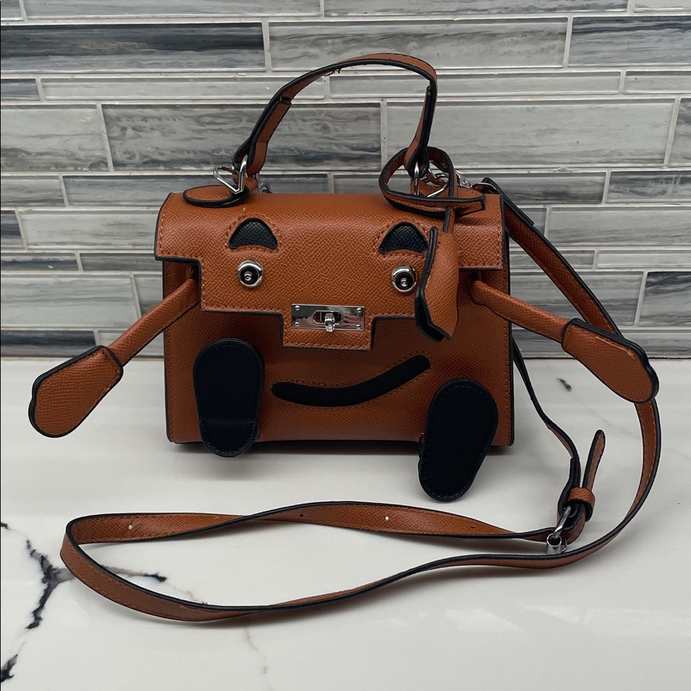 Smily little crossbody bag